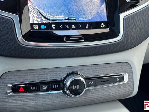 Used 2025 Volvo XC90 B6 Plus w/ Protection Package Premier image 26