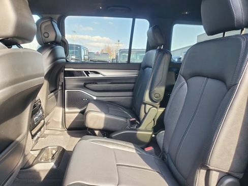 New 2026 Jeep Grand Wagoneer L Limited AWD/4WD image 15