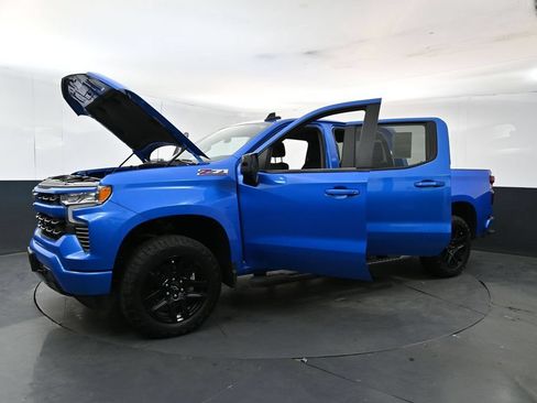 Used 2025 Chevrolet Silverado 1500 RST w/ Z71 Off-Road Package AWD/4WD image 27