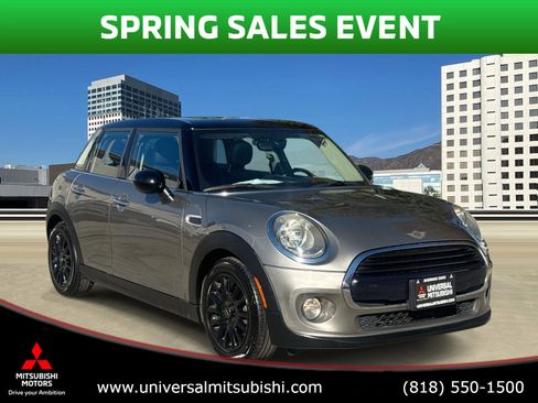 Used 2017 MINI Cooper 4-Door Hardtop image 1