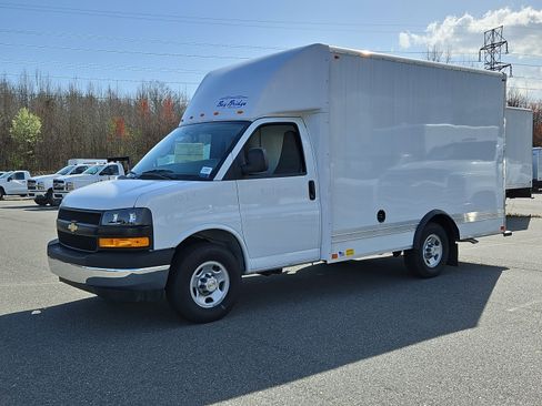 New 2024 Chevrolet Express 3500 w/ Power Convenience Package image 1