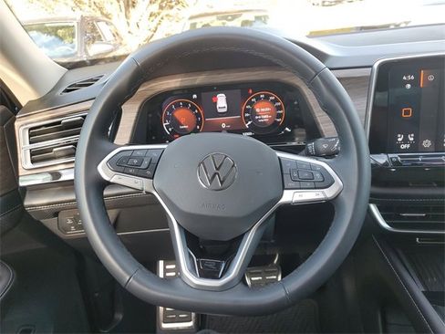 Certified 2025 Volkswagen Atlas SEL Premium R-Line image 25