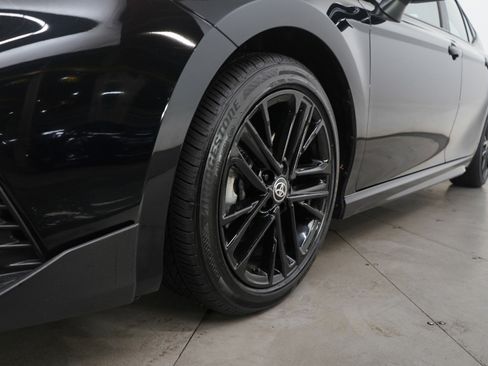 Used 2025 Toyota Camry SE image 24