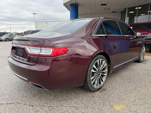 Used 2017 Lincoln Continental Select w/ Climate Package image 3