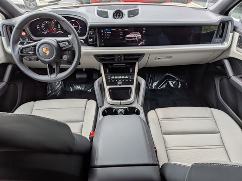 New 2026 Porsche Cayenne E-Hybrid Coupe AWD/4WD image 24