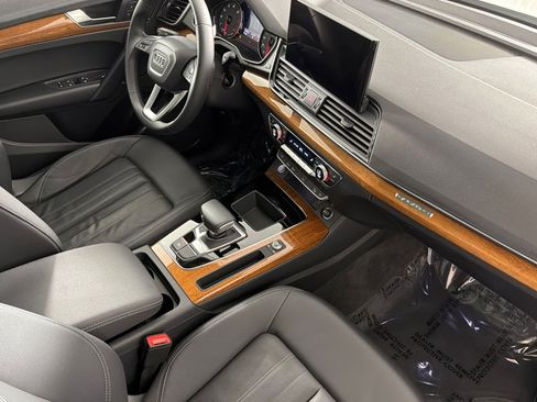 Used 2023 Audi Q5 2.0T Premium w/ Convenience Package AWD/4WD image 15
