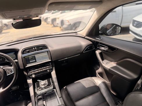 Used 2019 Jaguar F-PACE Prestige AWD/4WD image 28
