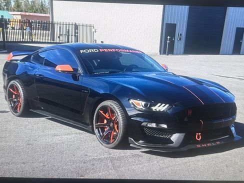 Used 2017 Ford Mustang Shelby GT350R w/ GT350R Equipment Group 920A RWD image 7