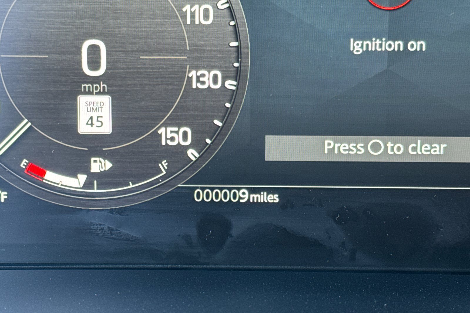 New 2026 Land Rover Defender 130 X-Dynamic SE AWD/4WD image 32