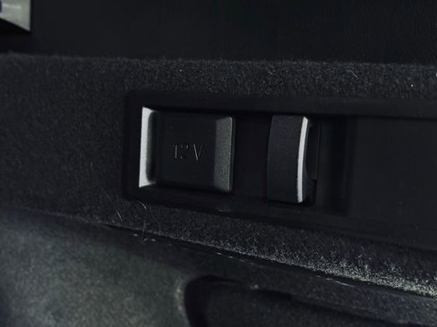 Used 2025 BMW X3 xDrive30i w/ Premium Package image 10