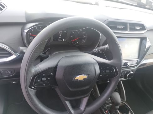 Used 2023 Chevrolet TrailBlazer LT w/ Convenience Package image 11