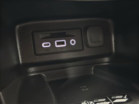 Used 2019 Chevrolet Equinox Premier image 25