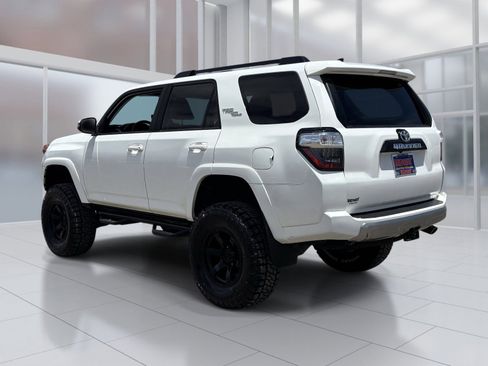 Used 2019 Toyota 4Runner TRD Off-Road Premium AWD/4WD image 4