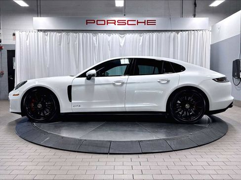 Used 2022 Porsche Panamera GTS AWD/4WD image 2