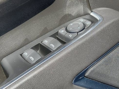 Used 2025 GMC Sierra 1500 SLT image 19