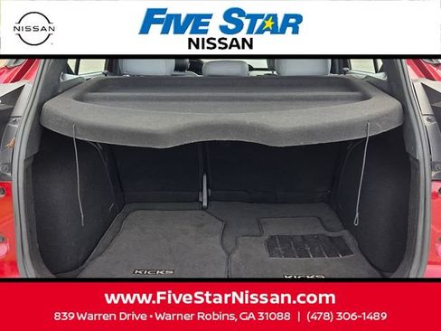 Used 2023 Nissan Kicks SR w/ SR Premium Package FWD image 11