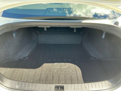 Used 2021 INFINITI Q50 Luxe w/ Seat & Sound Package RWD image 17