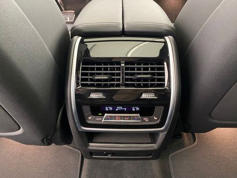 New 2026 BMW ALPINA XB7 AWD/4WD image 30