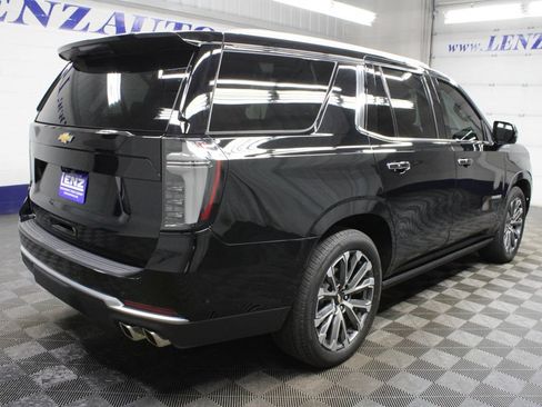Used 2025 Chevrolet Tahoe High Country AWD/4WD image 6