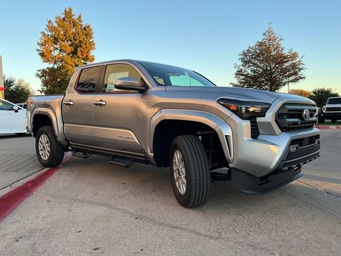 New 2026 Toyota Tacoma SR5 image 5