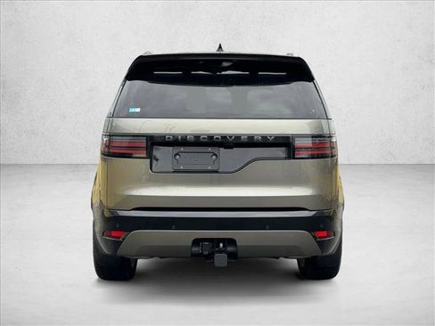 Certified 2024 Land Rover Discovery Dynamic SE image 8