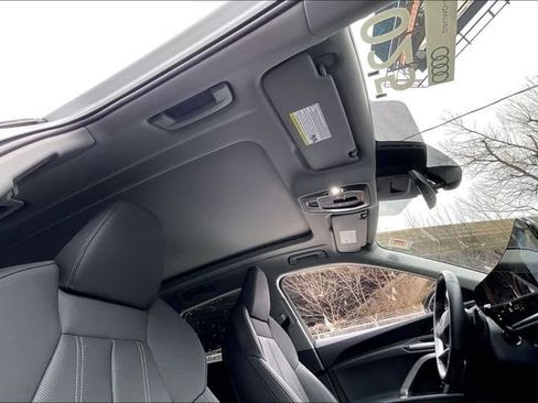 Certified 2025 Audi Q5 Premium Plus w/ Premium Plus image 22