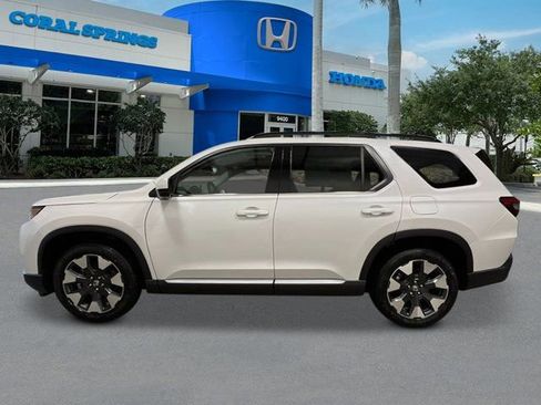 New 2026 Honda Pilot Touring image 2