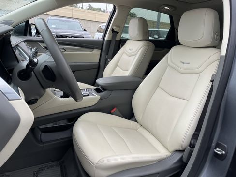 Used 2021 Cadillac XT5 Premium Luxury image 13