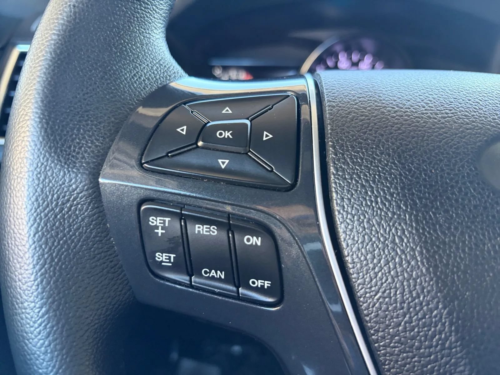 Used 2018 Ford Explorer Limited AWD/4WD image 32