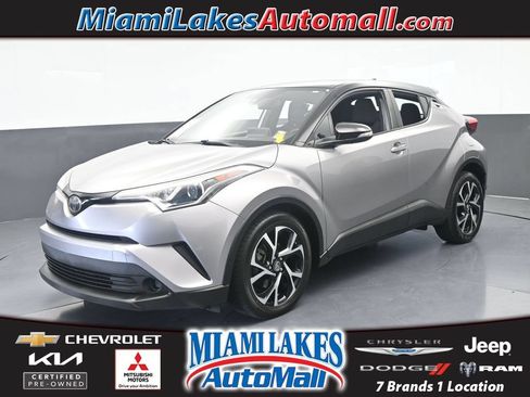 Used 2019 Toyota C-HR XLE FWD image 1