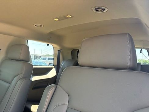Used 2018 GMC Yukon SLT w/ Open Road Package RWD image 34