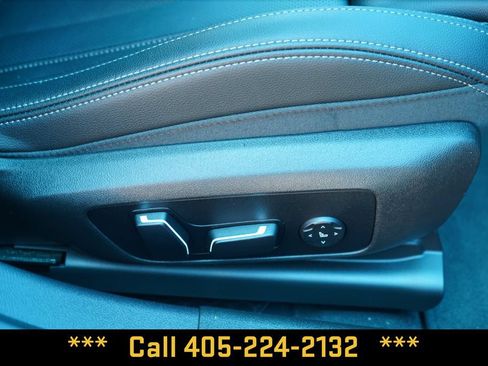 Used 2025 BMW 330i xDrive Sedan AWD/4WD image 21