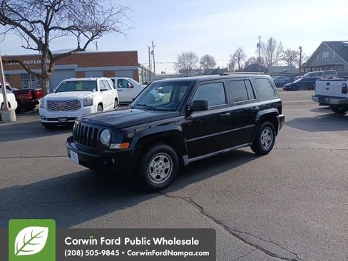 Used 2010 Jeep Patriot Sport image 2