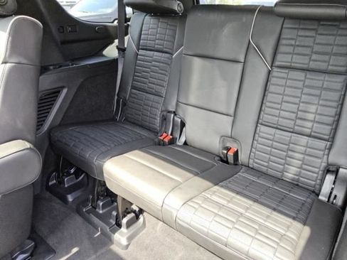 Used 2024 Cadillac Escalade Sport Platinum AWD/4WD image 5