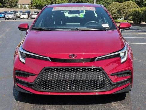 Used 2025 Toyota Corolla SE FWD image 4
