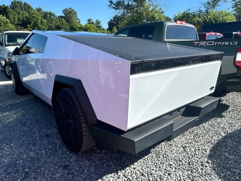 Used 2024 Tesla Cybertruck Cyberbeast AWD/4WD image 6