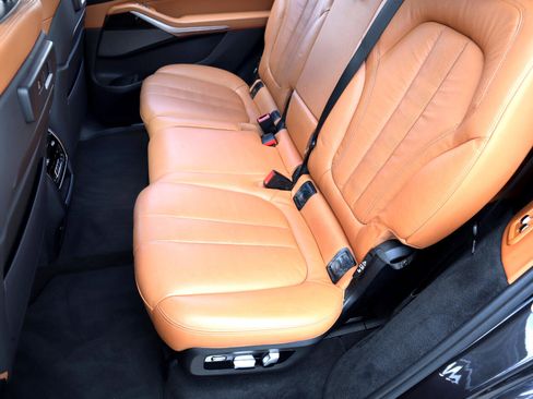 Used 2019 BMW X7 xDrive40i w/ Premium Package image 23