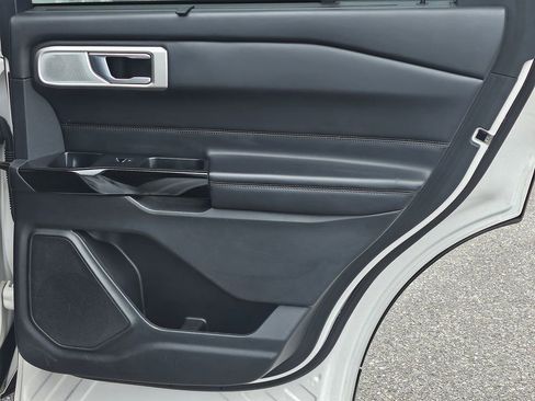 Used 2022 Ford Explorer Platinum w/ Equipment Group 601A image 35