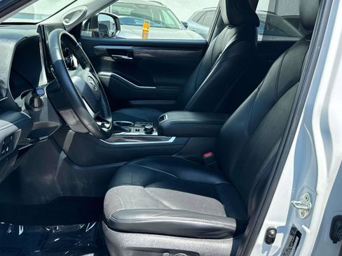Used 2023 Toyota Highlander Limited AWD/4WD image 14