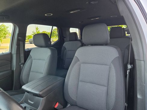 Used 2022 Chevrolet Traverse LT AWD/4WD image 24