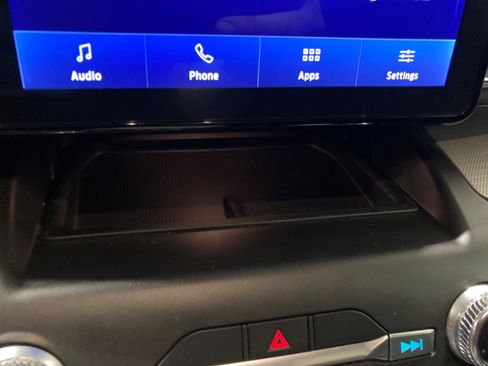 Used 2020 Ford Explorer XLT w/ Equipment Group 202A AWD/4WD image 31