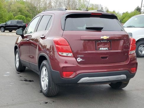 Used 2017 Chevrolet Trax LT w/ LT Convenience Package FWD image 4