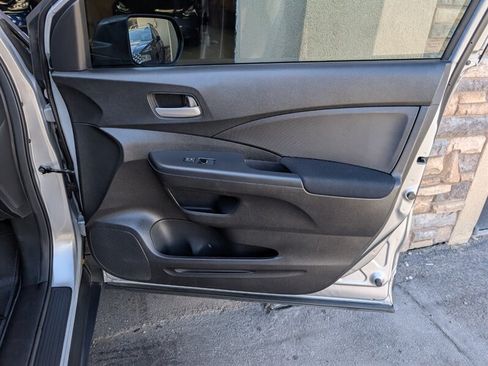 Used 2016 Honda CR-V LX image 30