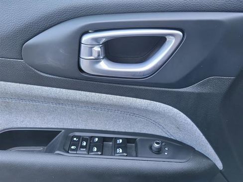 Used 2024 Jeep Compass Latitude AWD/4WD image 6