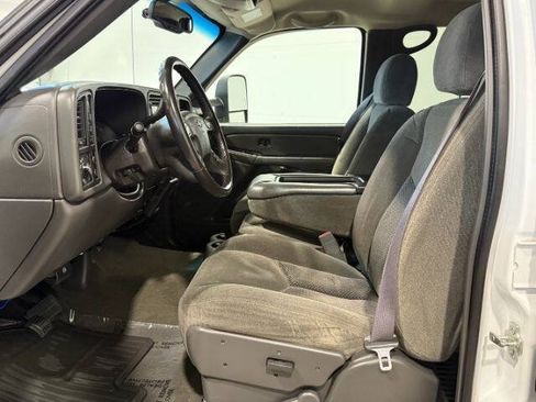 Used 2007 Chevrolet Silverado 2500 LT w/ Heavy-Duty Power Package AWD/4WD image 13