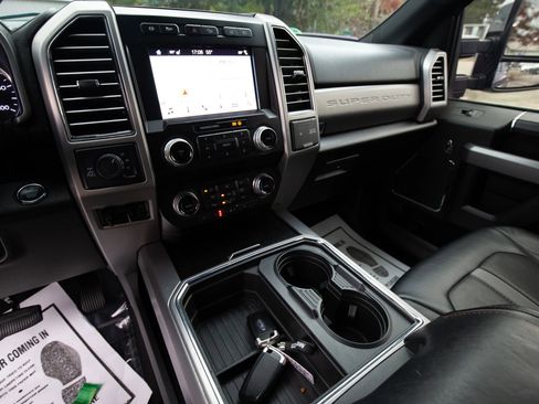 Used 2019 Ford F250 Platinum w/ Platinum Ultimate Package image 21