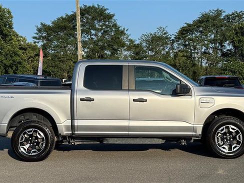 Used 2022 Ford F150 Lightning Pro AWD/4WD image 7