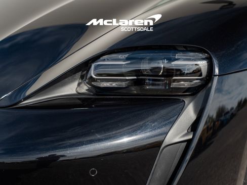 Used 2021 Porsche Taycan image 13