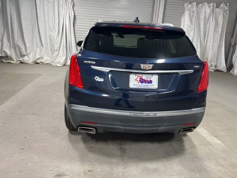 Used 2017 Cadillac XT5 Luxury w/ Driver Awareness Package image 6