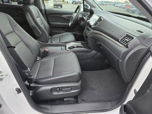 Used 2023 Honda Ridgeline RTL-E image 11